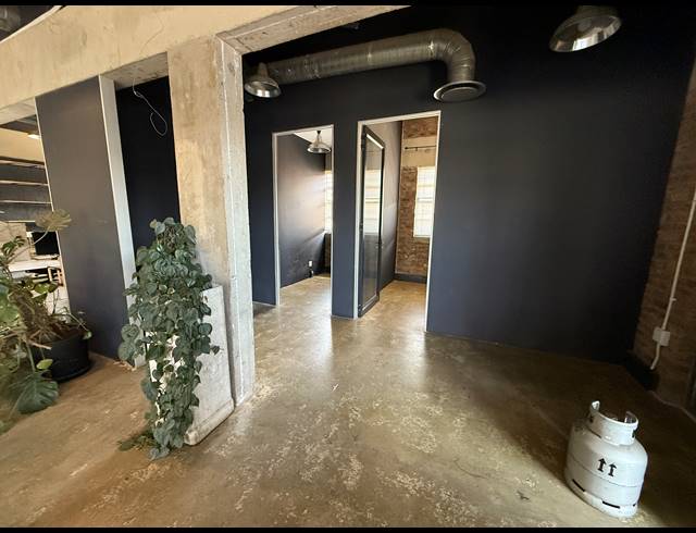 531M² OFFICE TO LET IN MILPARK
